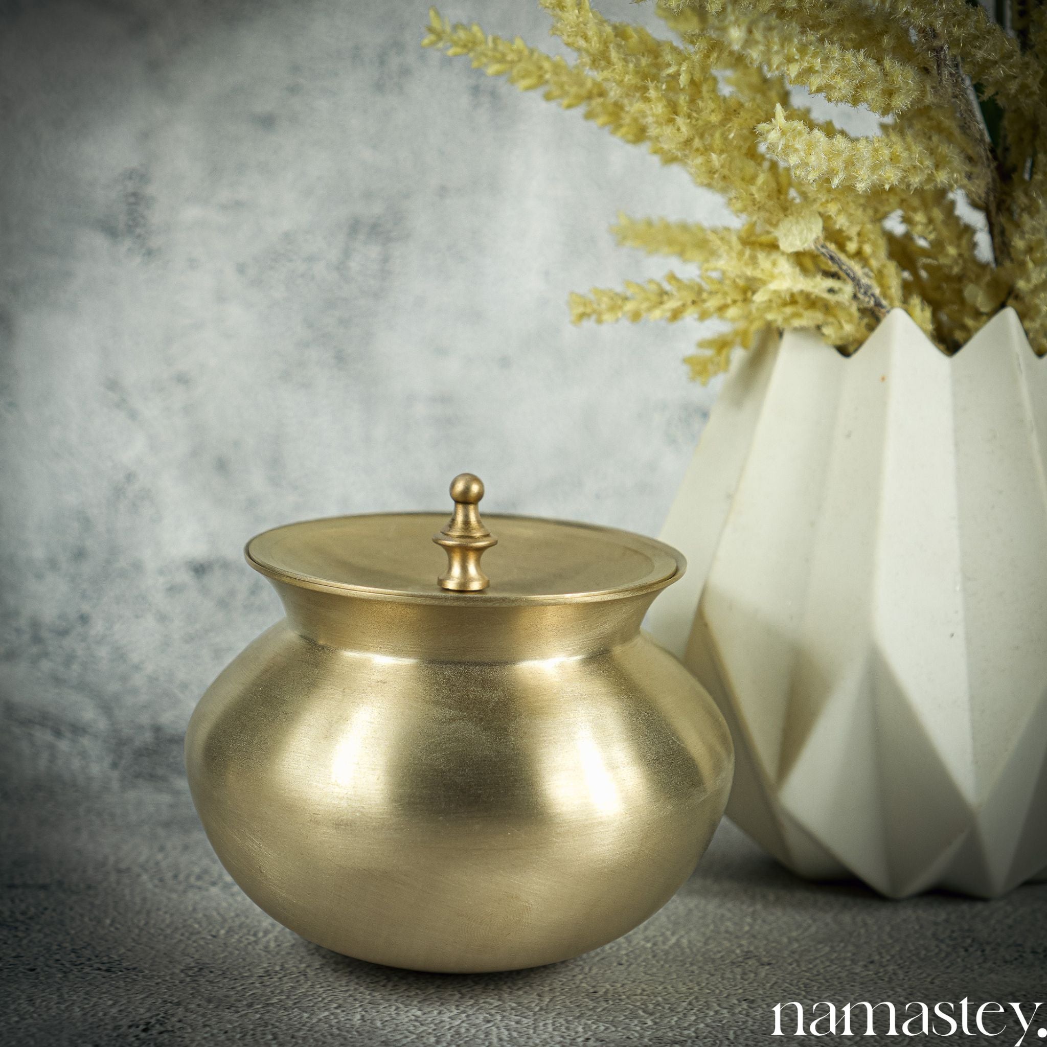 Demure Bronze Ghee Kalash to Store Ghee and Oil | Bronze Oil Container with Lid