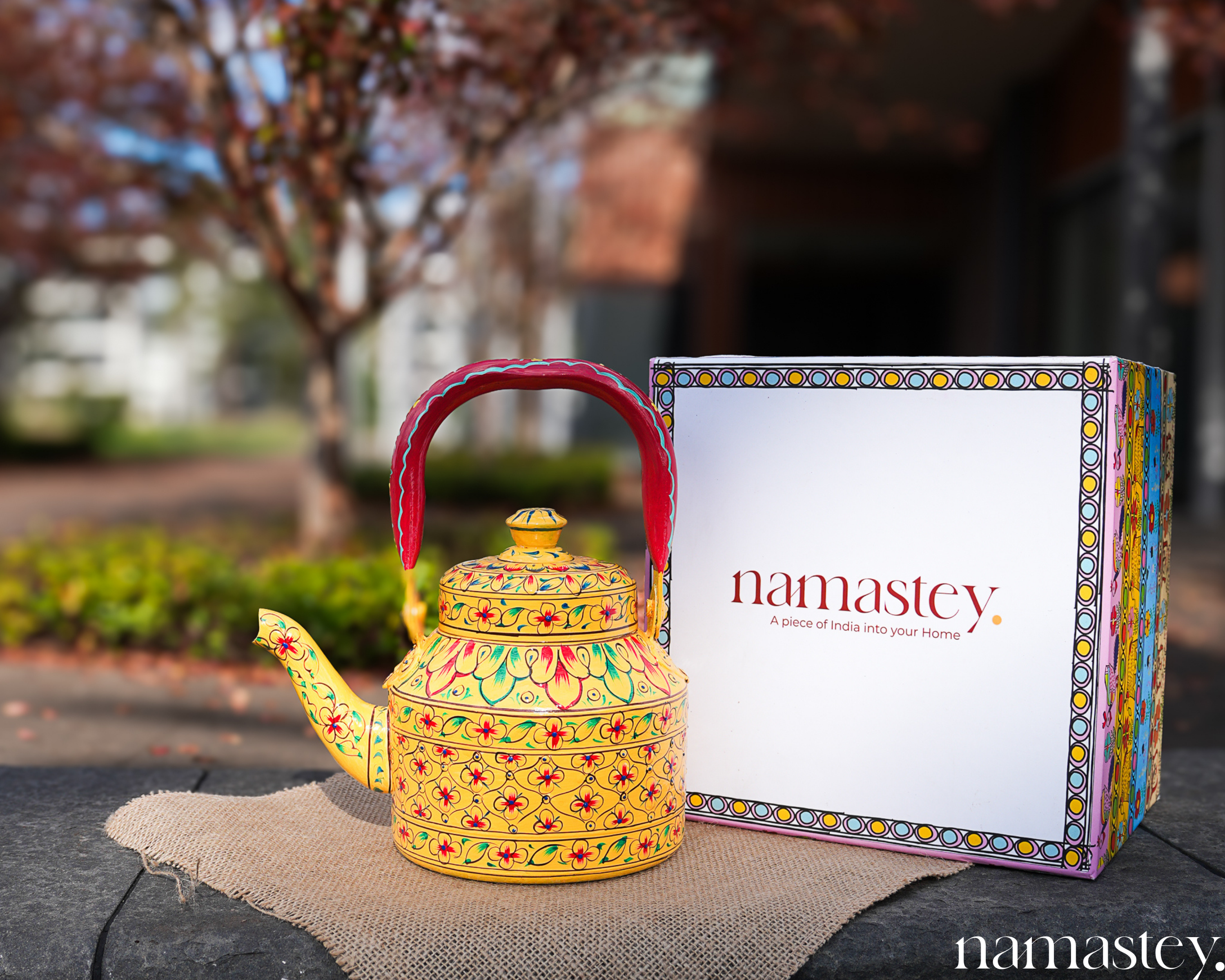 Sunburst Petals – Handpainted Stainless Steel Tea Kettle (1L)