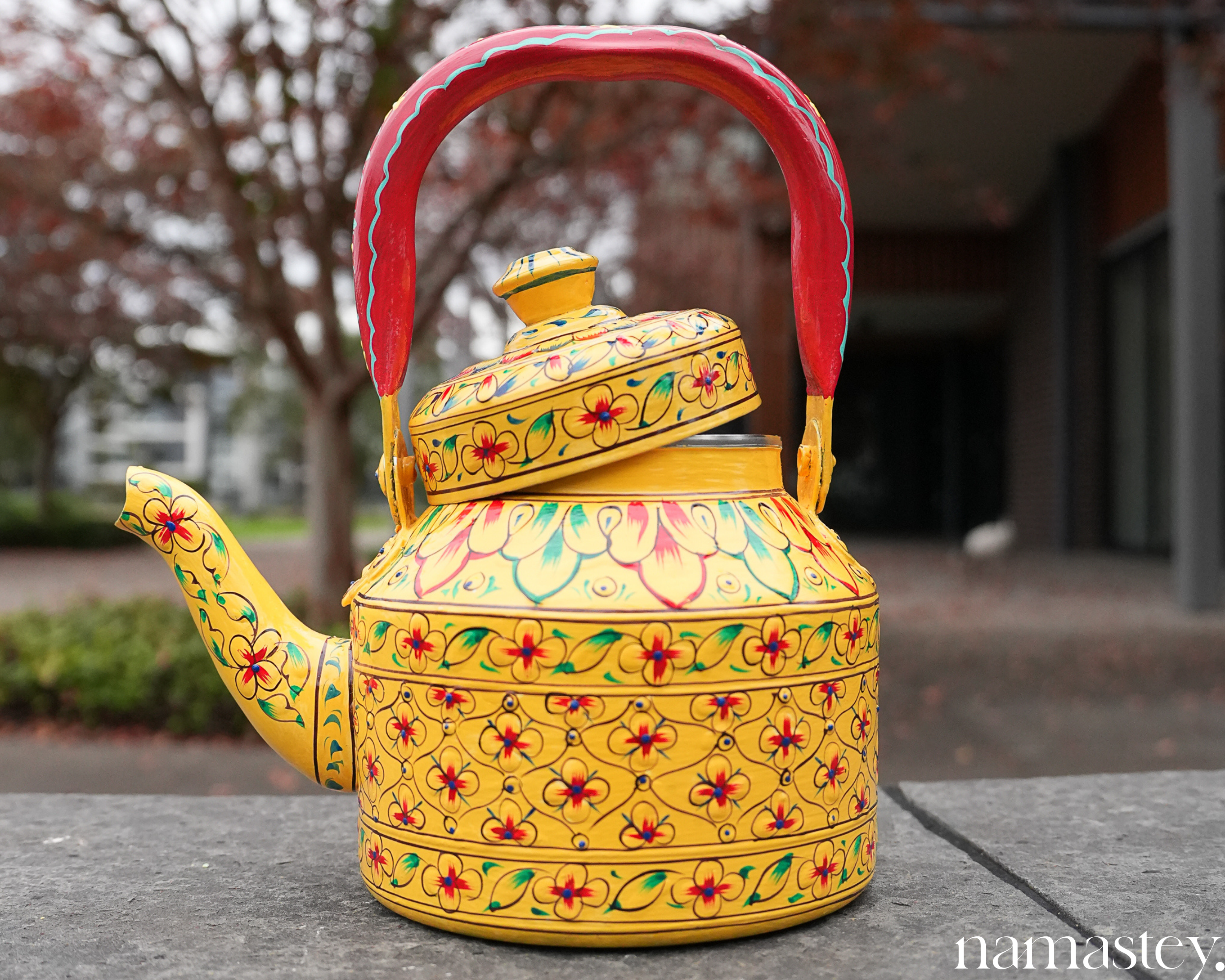 Sunburst Petals – Handpainted Stainless Steel Tea Kettle (1L)