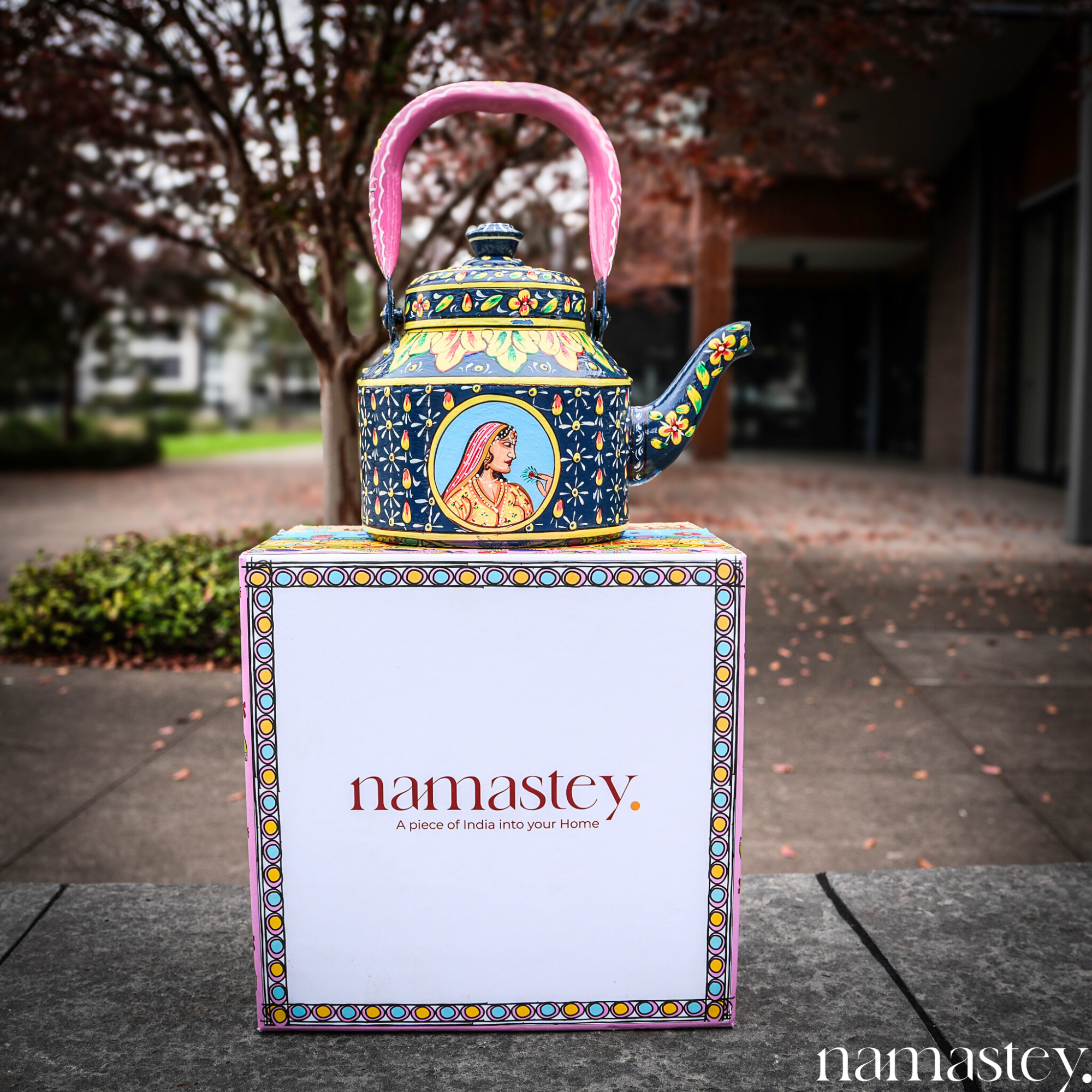 The Royal Bloom – Handpainted Stainless Steel Tea Kettle (1L)