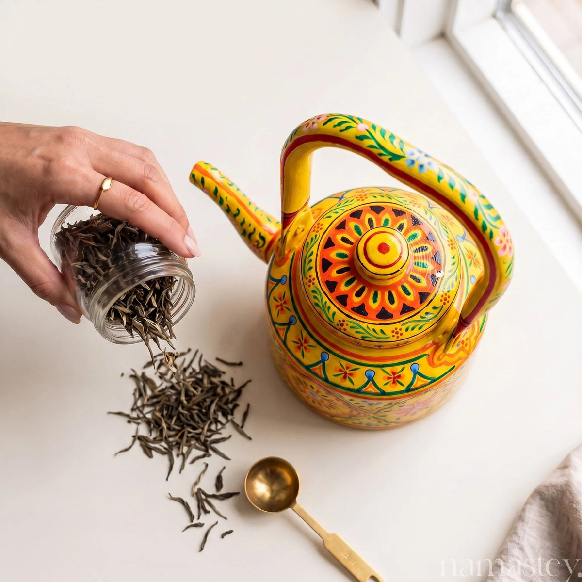 Basant Garden – Handpainted Stainless Steel Tea Kettle (1L)