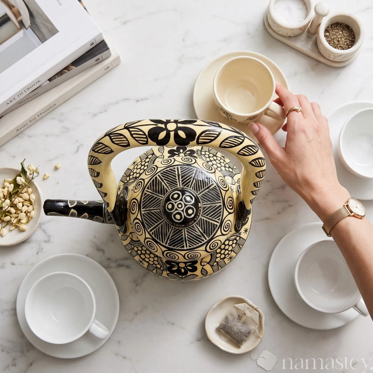 The Monochrome Folk – Handpainted Stainless Steel Tea Kettle (1L)