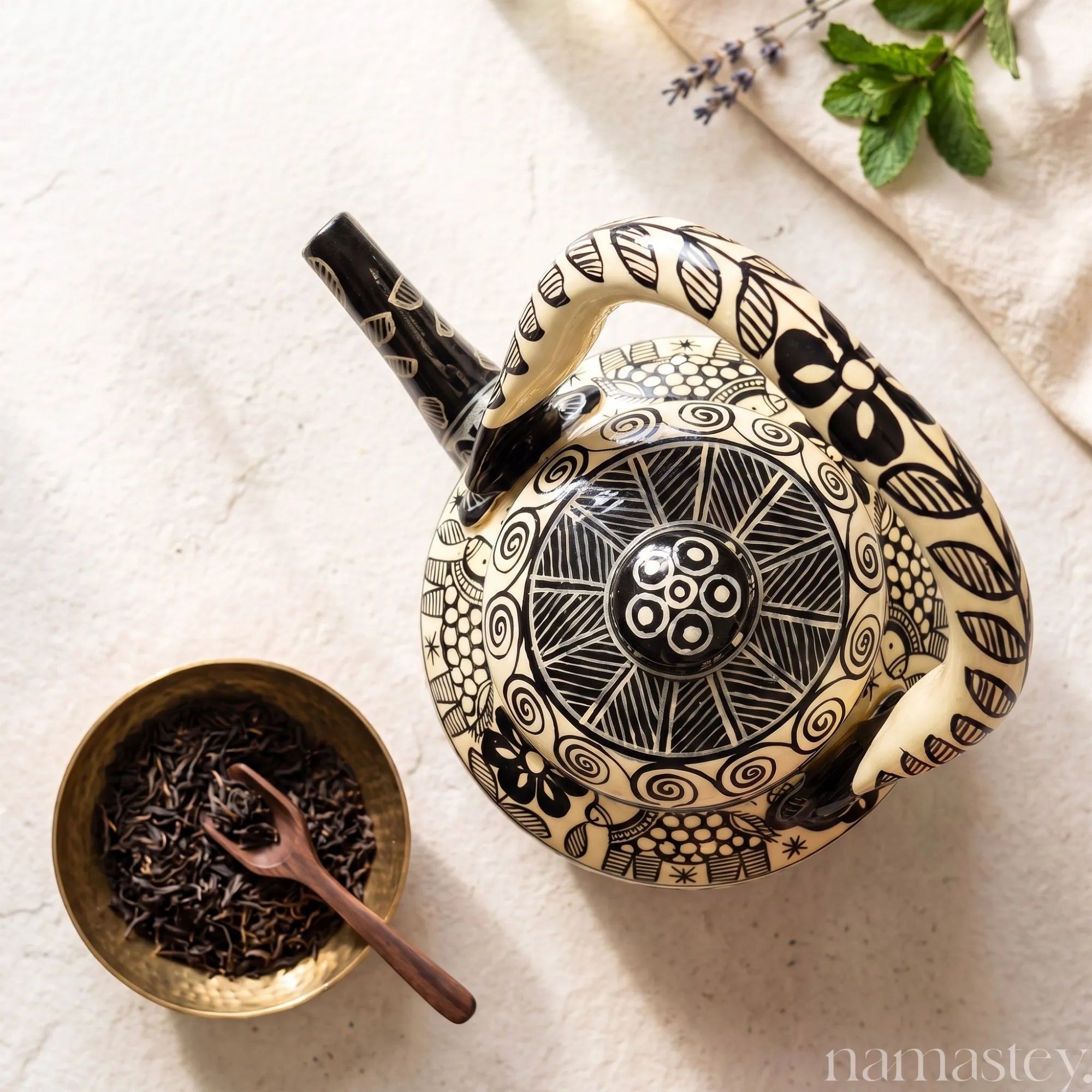 The Monochrome Folk – Handpainted Stainless Steel Tea Kettle (1L)