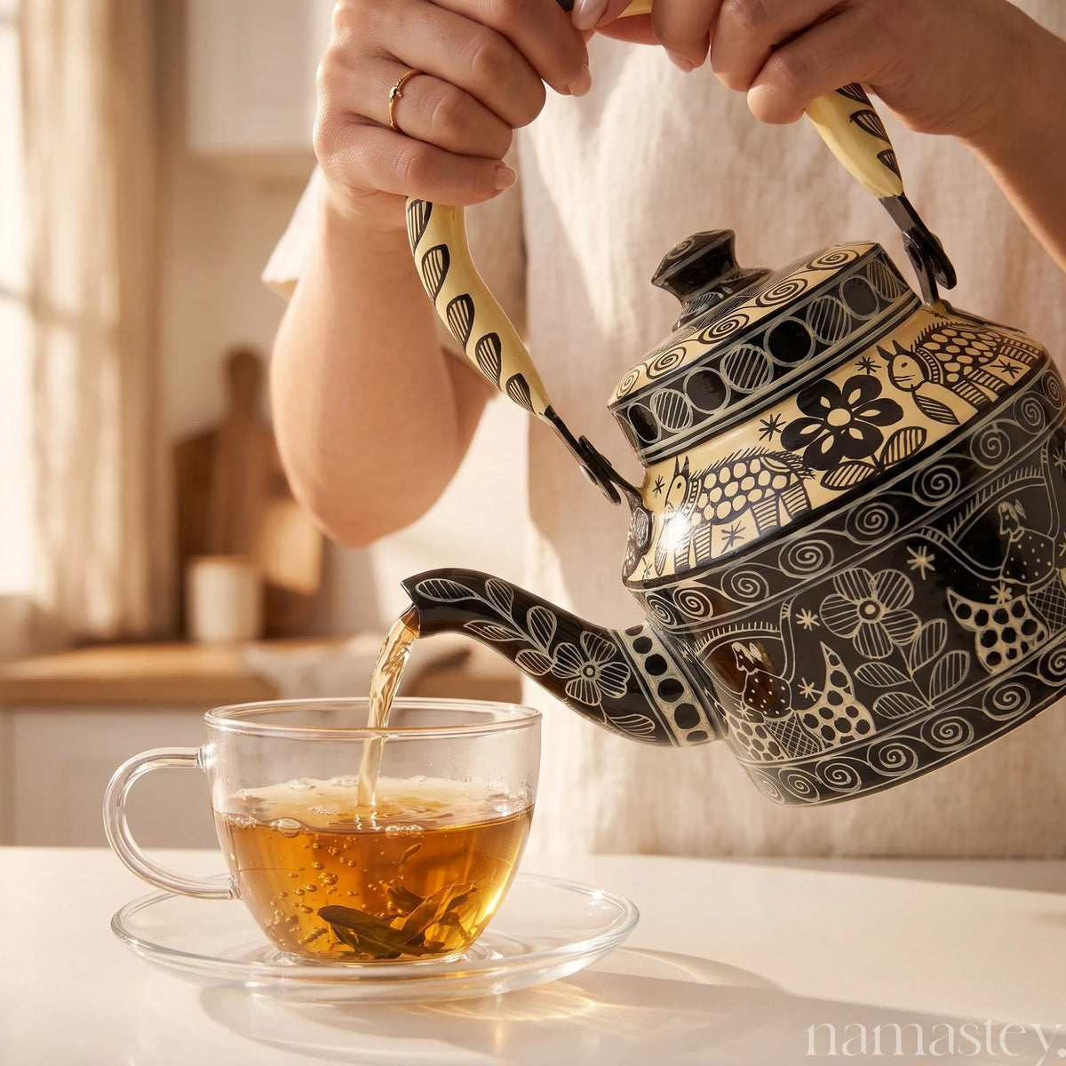 The Monochrome Folk – Handpainted Stainless Steel Tea Kettle (1L)
