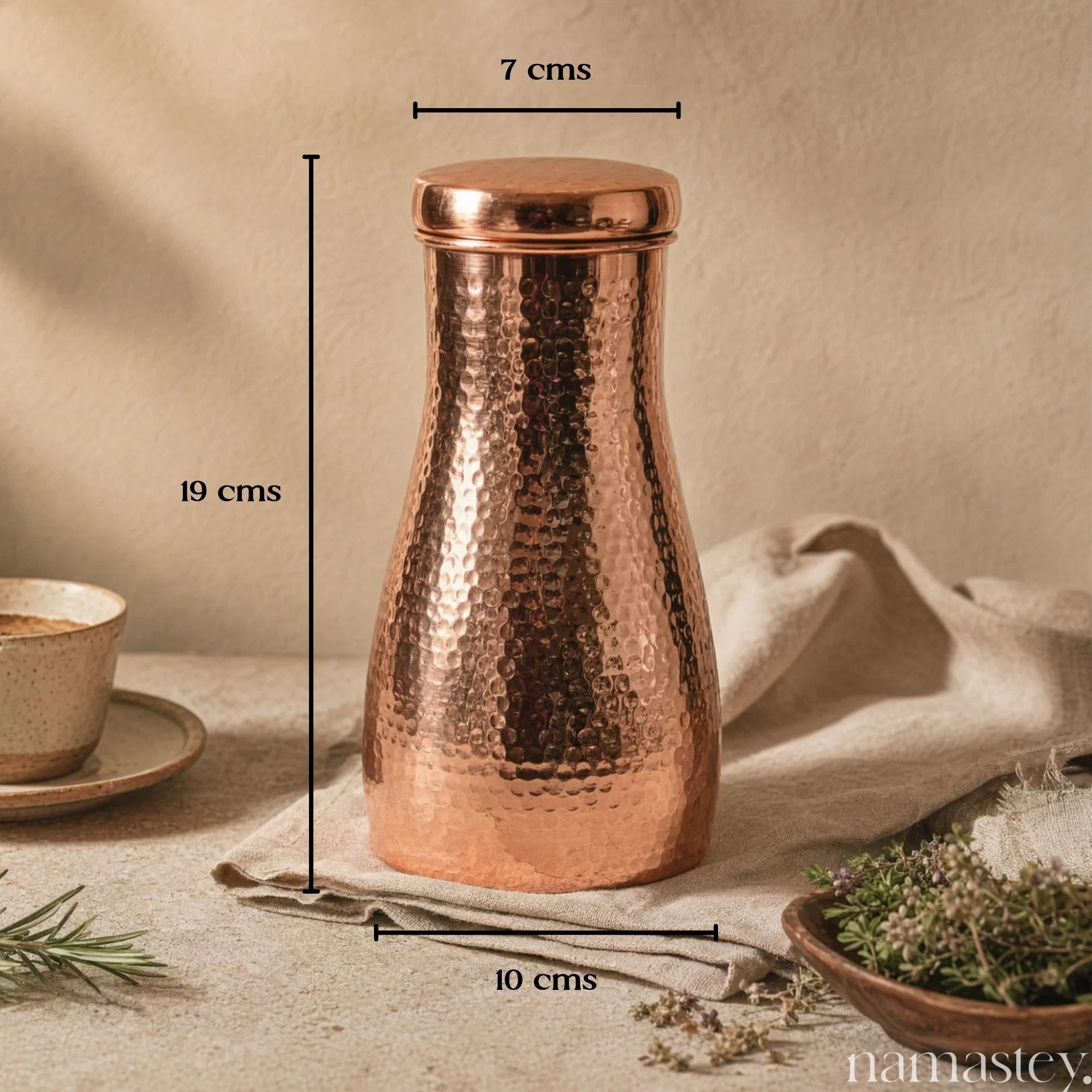Hammered Pure Copper Carafe (950 mL)