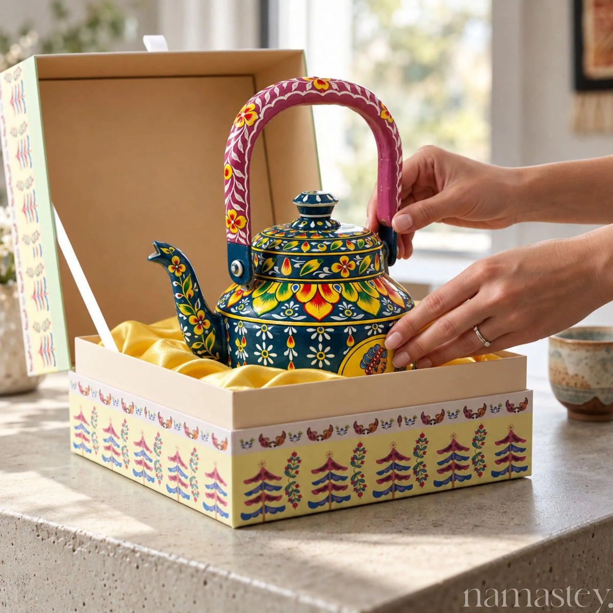 The Royal Bloom – Handpainted Stainless Steel Tea Kettle (1L)