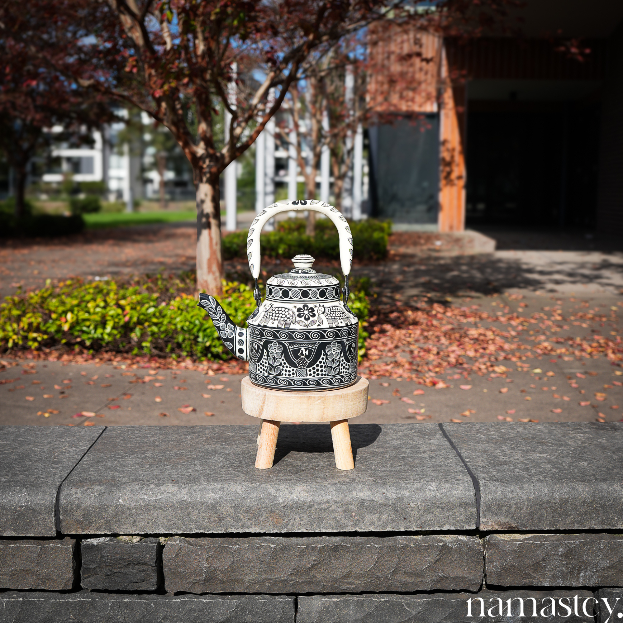 The Monochrome Folk – Handpainted Stainless Steel Tea Kettle (1L)