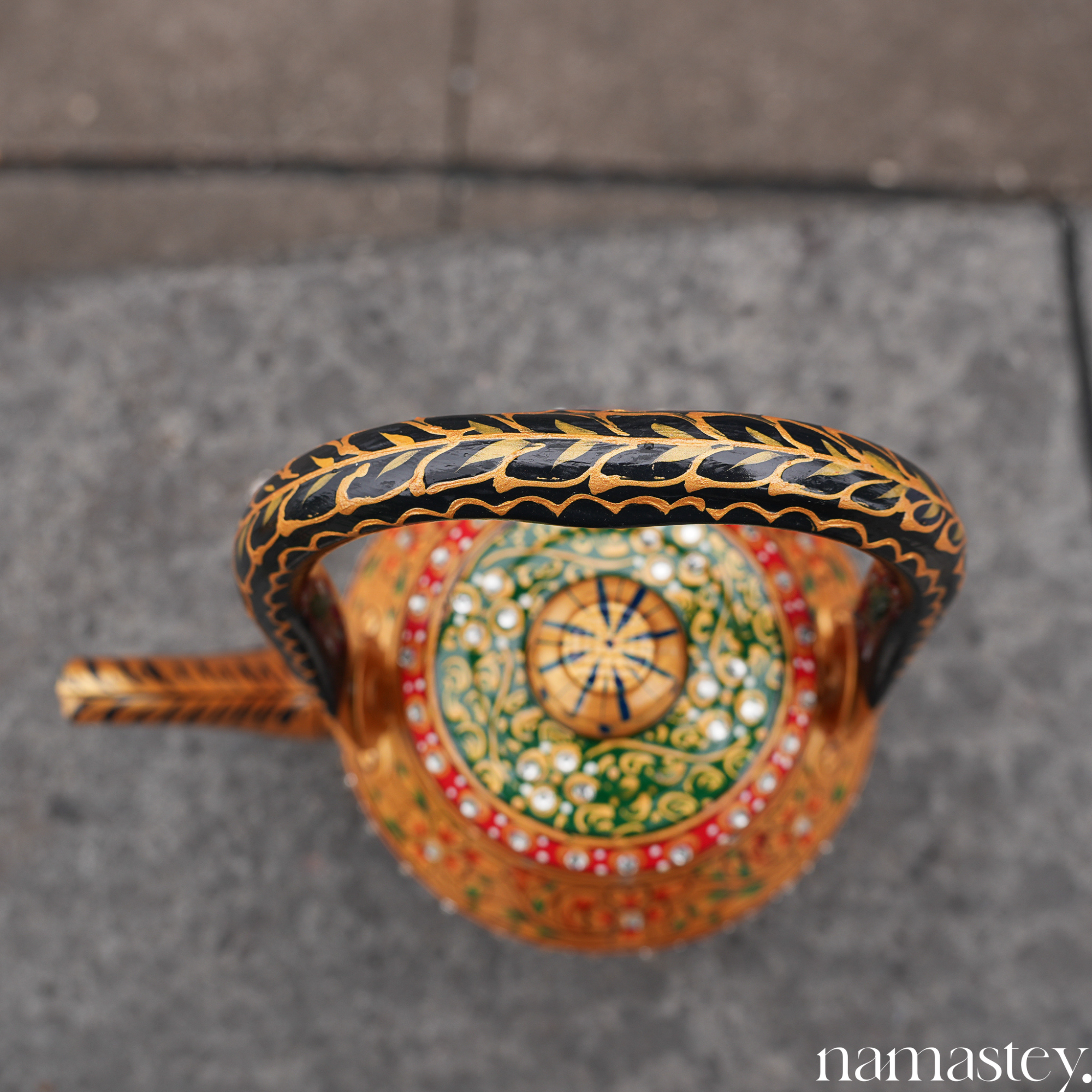 The Royal Courtyard – Handpainted Stainless Steel Tea Kettle (1L)