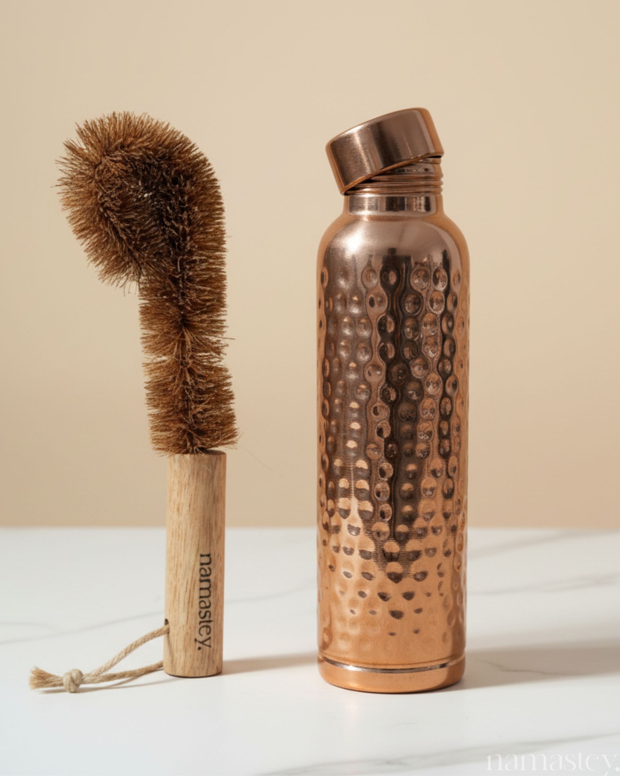 The Classic Hammered Copper Bottle - 950ml